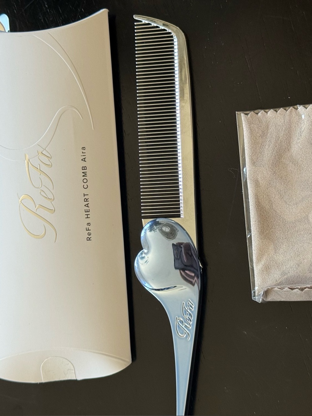 ReFa Heart Comb Aira – Silver Stainless Steel Men’s Grooming Comb